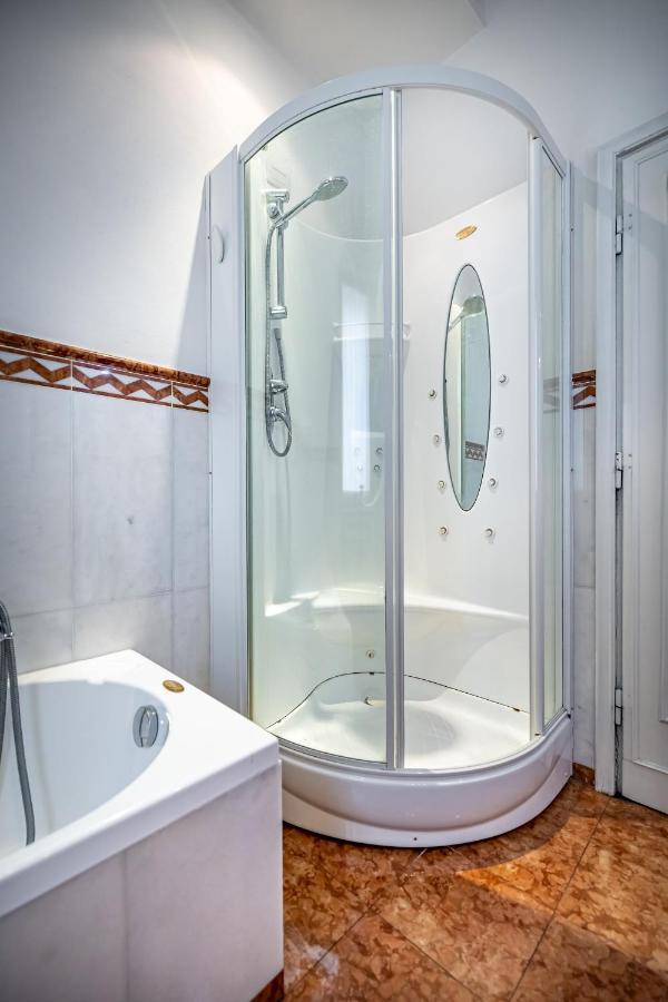Yid D'Azeglio Luxury Apartment With Parking Firenze Esterno foto
